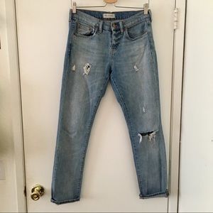 madewell distressed slim boyjean size 26/fits a 29
